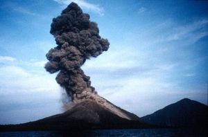 Krakatoa, al Este de Java